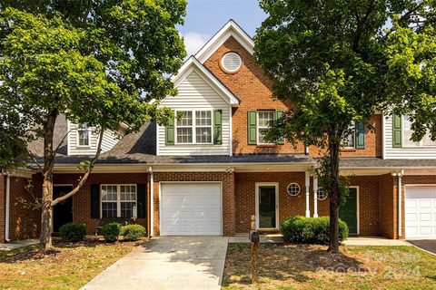 2057 Lennox Square Road sold townhome in Lennox Square, Charlotte, NC