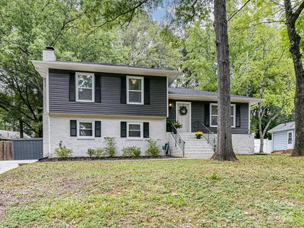 5913 Mcnair Road sold home in Woodburn, Charlotte, NC