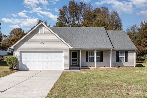 8233 Vermilion Drive sold home in Ridgewood, Charlotte, NC