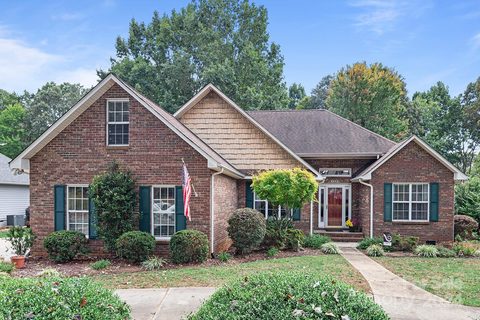 8458 Blades Trail