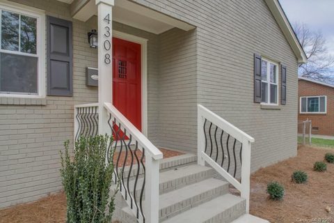4308 Darwin Circle sold home in Woodlawn Park, Charlotte, NC