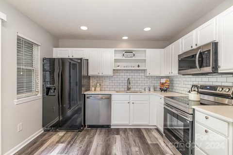 5645 Kimmerly Woods Drive 2206 sold home in Kimmerly Woods, Charlotte, NC