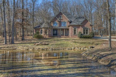 1306 Rosehill Drive sold home in Oak Grove Farm, Waxhaw, NC