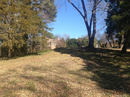 527 Meadowbrook Road sold lot in Wendover Hills, Charlotte, NC