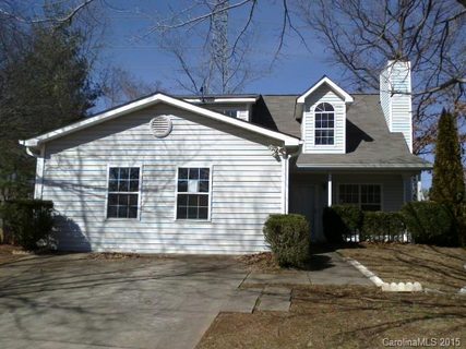 8007 Maxwelton Drive sold home in Glenfurness, Huntersville, NC