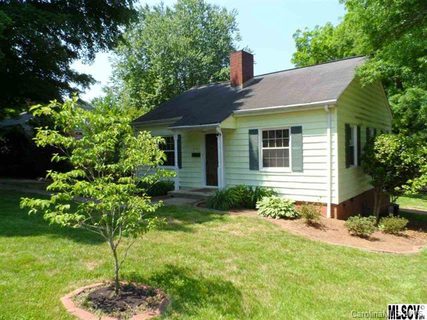 713 8th Street Drive