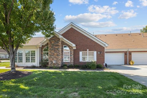 2423 Clarks Wynd None sold townhome in Village of St Andrews, Matthews, NC