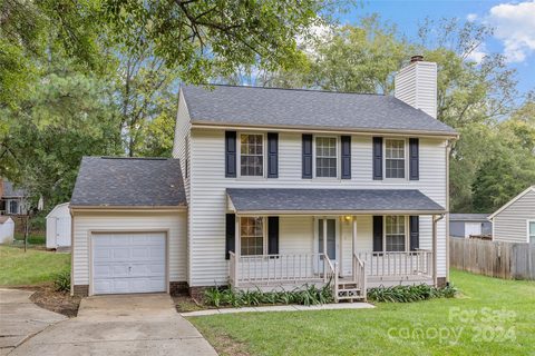 11823 Carmel Lakes Drive sold home in Carmel Ridge, Charlotte, NC
