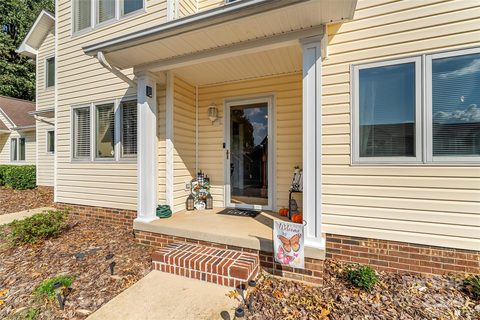 3386 White Oak Court sold townhome in White Oak Manor, Claremont, NC
