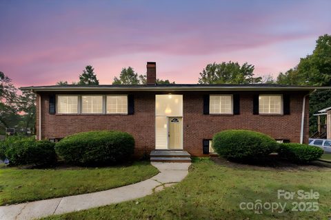 3327 Deerwood Drive