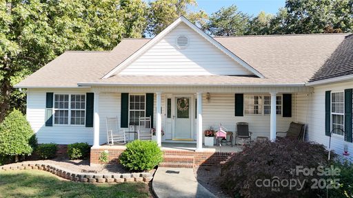 1499 Angela Court sold home in Dove Haven, Lincolnton, NC