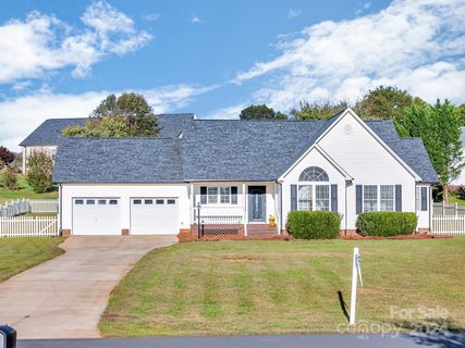 2469 Carriage Lane sold home in Grandview Farms, Lincolnton, NC