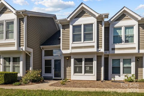 8249 Tradd Court