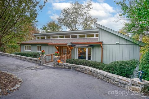 698 Center Court Drive sold home in Crestview Estates, Boone, NC