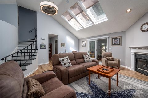 1783 12th Street sold townhome in HUNTINGTON WOODS TOWNHOUSES, Hickory, NC