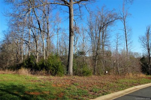 208 Highland Forest Drive