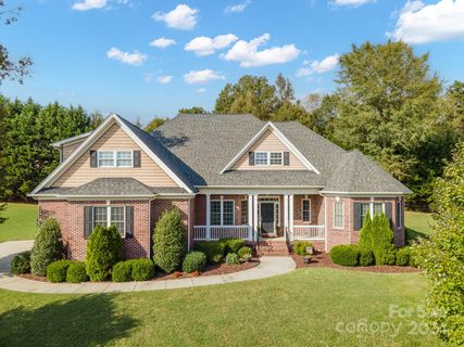 683 Briarwood Drive sold home in Clarendon Estates, Clover, SC