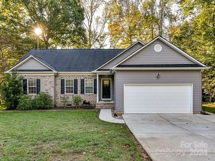 9324 Elvis Drive sold home in Cedarbrook Acres, Charlotte, NC