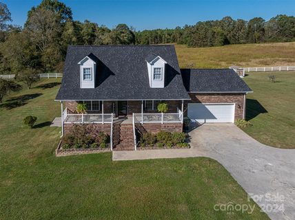 210 Cameron Drive sold home in Country Creek, Kings Mountain, NC