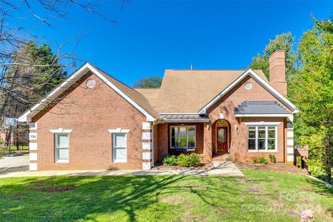 106 Finch Loop sold home in Spring Branch, Fort Mill, SC