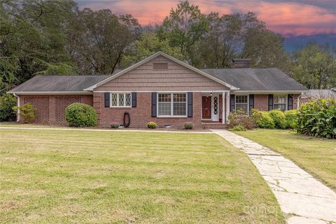 810 Regency Drive