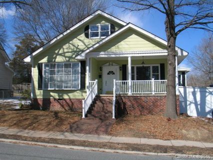 906 W Main Avenue