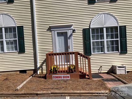 1067 19th Street B sold townhome in Heather Gardens, Hickory, NC