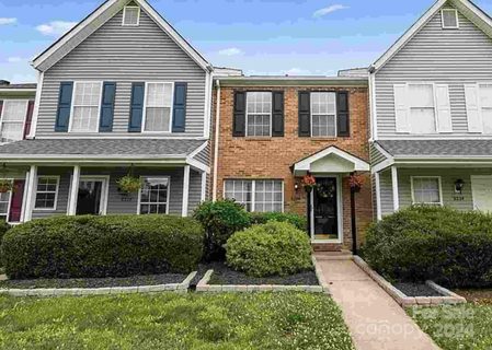 8226 Golf Ridge Drive sold townhome in Crestview II, Charlotte, NC