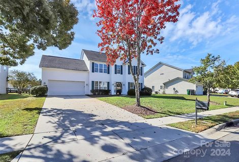 15717 Southern Garden Lane sold home in River Oaks, Charlotte, NC