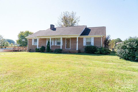 501 Texas Trail sold home in Goodwill Acres, Dallas, NC