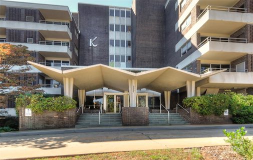 1300 Reece Road 511 sold co-op in The Kimberlee, Charlotte, NC