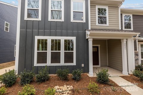2021 Near Point Road 18