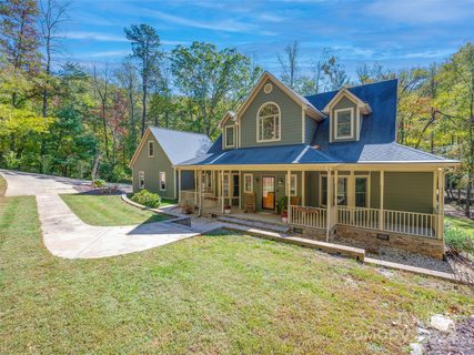526 Rixhaven Drive sold home in Rixhaven, Saluda, NC