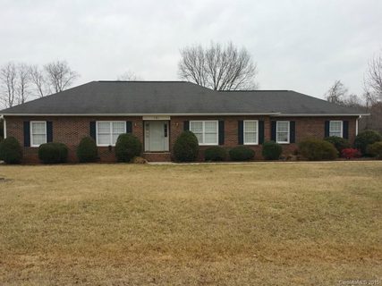 121 Seven Springs Loop