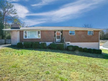 121 Glenwood Drive 5