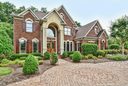 8009 Caliterra Drive sold home in Matthews, SC