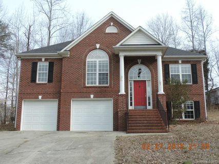 320 Beacon Hills Drive sold home in Beacon Hills, Gastonia, NC