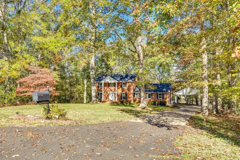 1151 Estate Drive sold home in Springlake Estates, York, SC