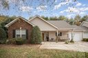 105 Oak Village Parkway sold home in Mooresville, SC
