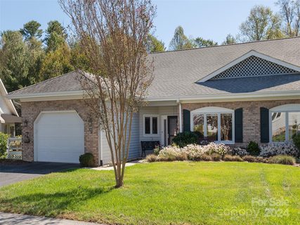 21 Country Meadows Lane sold condo in Country Meadows, Hendersonville, NC