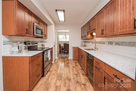 10933 Hunter Trail Lane sold home in Lexington Commons, Charlotte, NC