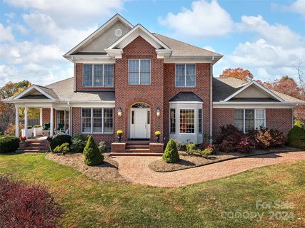3 Lakeway Circle