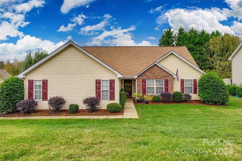 2619 Stagbuck Drive sold home in Fawnbrook, Gastonia, NC