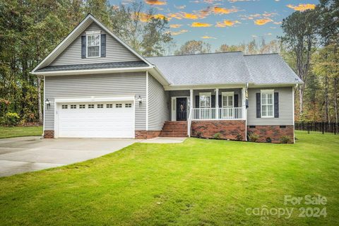 4020 Drake Court sold home in Forest Hills, Denver, NC