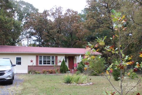 1650 Peach Orchard Road sold home in Orchard Hills, Salisbury, NC