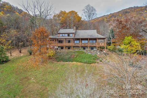 317 Kelly Springs Road sold home in Pisgah View Estates, Waynesville, NC