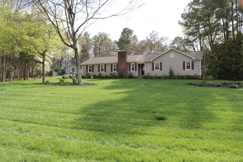8112 Buckingham Lane