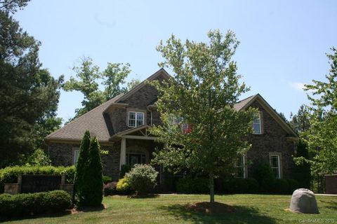 105 Honeysuckle Creek Loop sold home in Honeysuckle Creek, Mooresville, NC