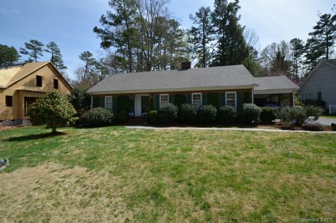 Previously sold for $285,500