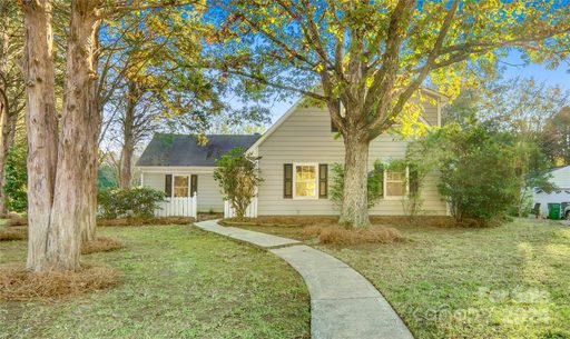 7456 Crowflock Court